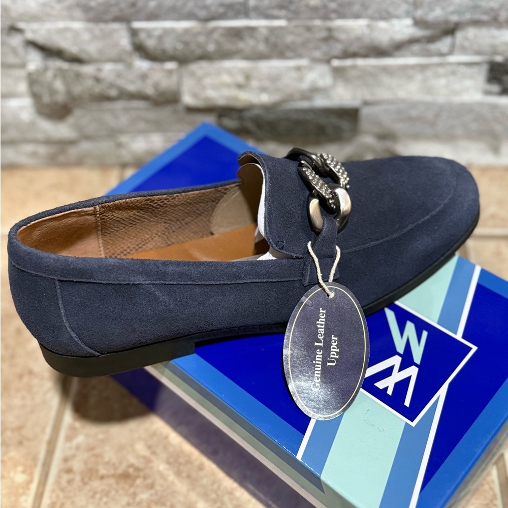 White Mountain Genuine Upper Leather Navy Casavas Loafers - Size Women’s 11 - Picture 9 of 14